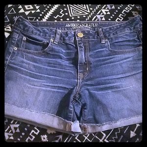 American Eagle Shorts🌻